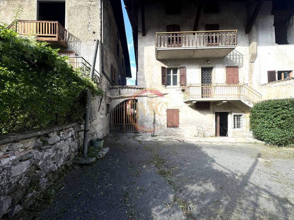 Casa indipendente a Comano terme in Via Maffei, 44 - Foto 3