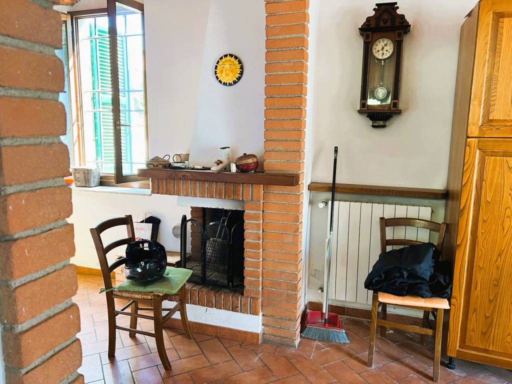 Casa indipendente a Pistoia in Via Gaspare Spontini - Foto 3