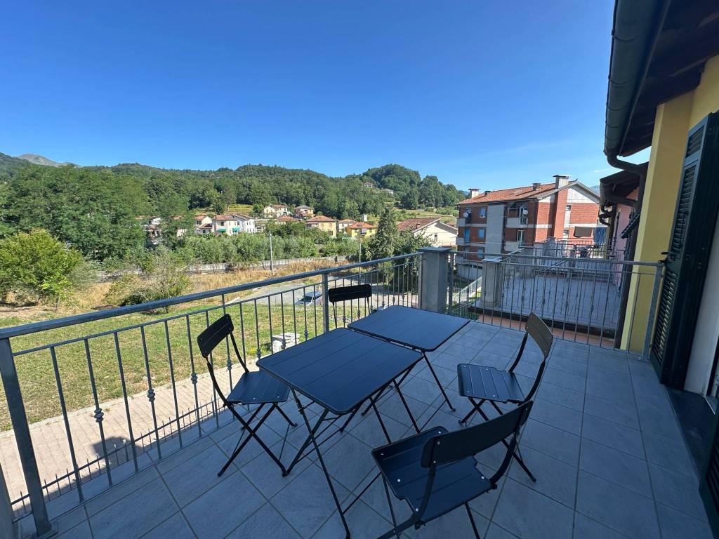 Appartamento a Varese ligure in Via Provinciale per Sestri Levante, 65 - Foto 2