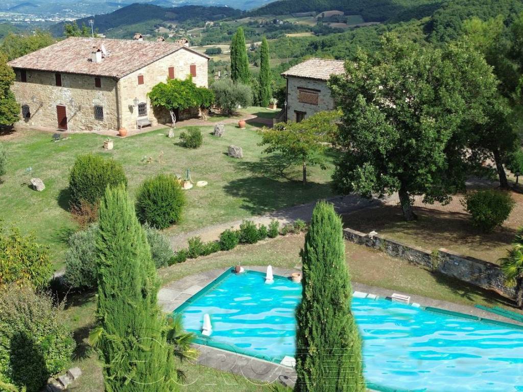 Rustico / casale a Città di castello in Piazza Giacomo Matteotti - Foto 3