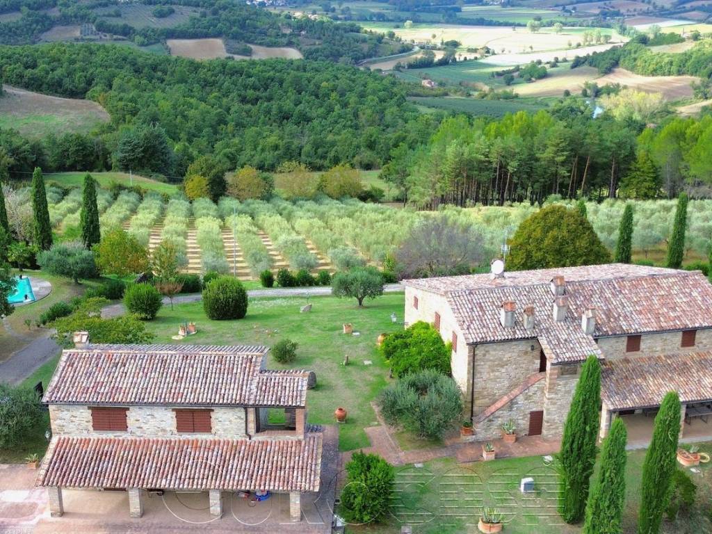 Rustico / casale a Città di castello in Piazza Giacomo Matteotti - Foto 4