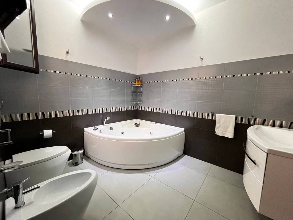 Casa indipendente a Avola in Via Innocenzo Buscermi, 9 - Foto 5