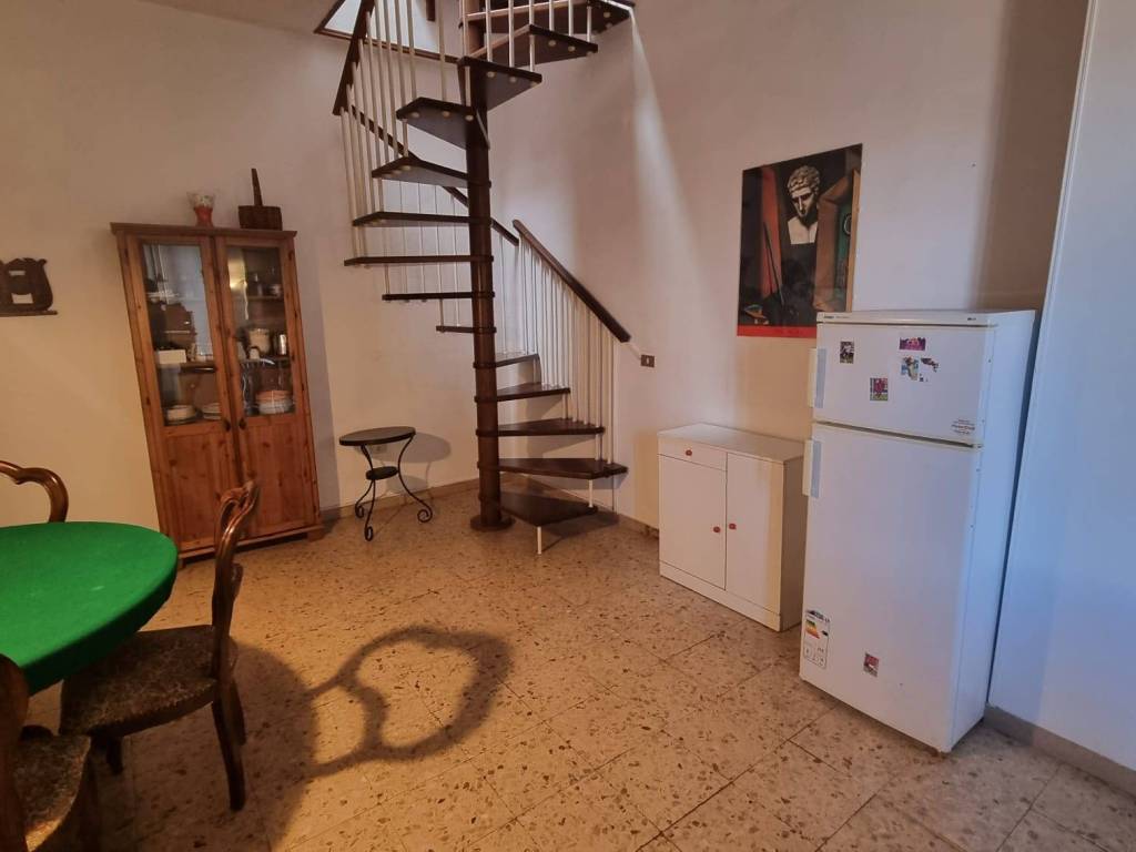 Appartamento a Pisa in Via Curtatone e Montanara, 11 - Foto 2