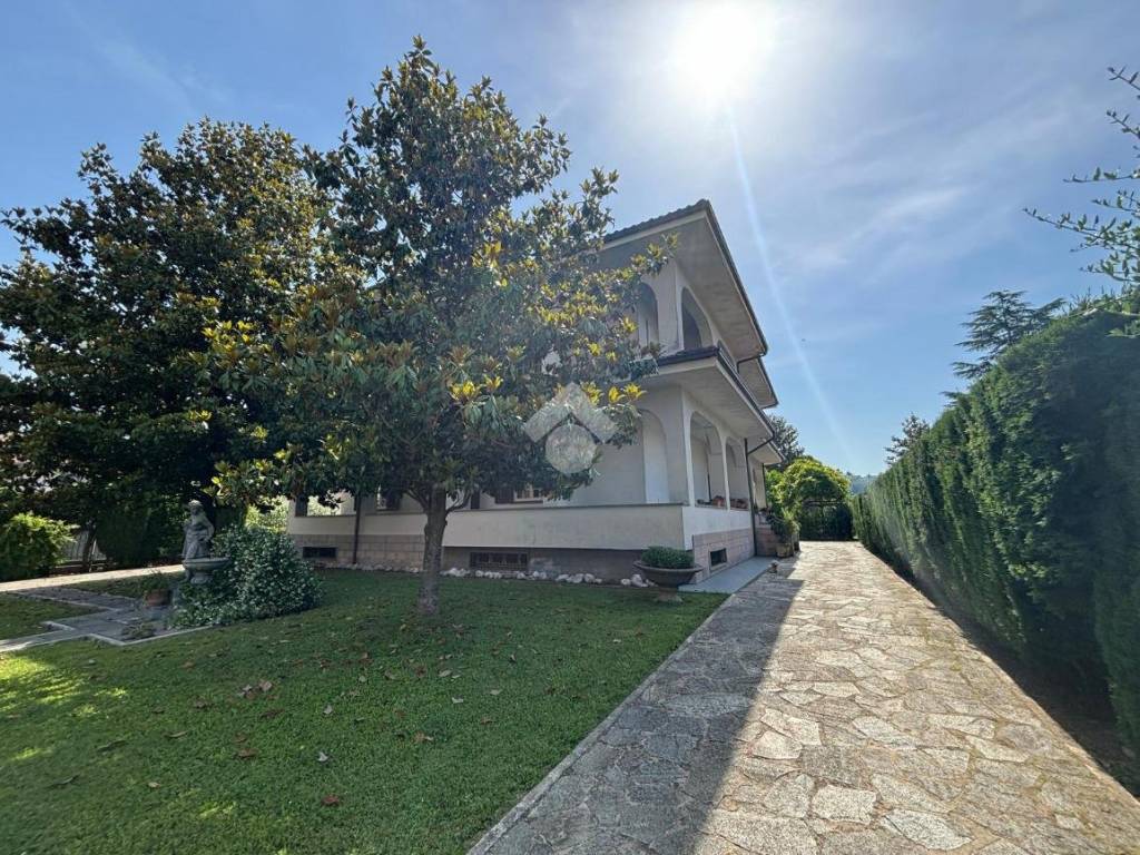 Villa a Sora in Via Nicola Corona, 7 - Foto 2