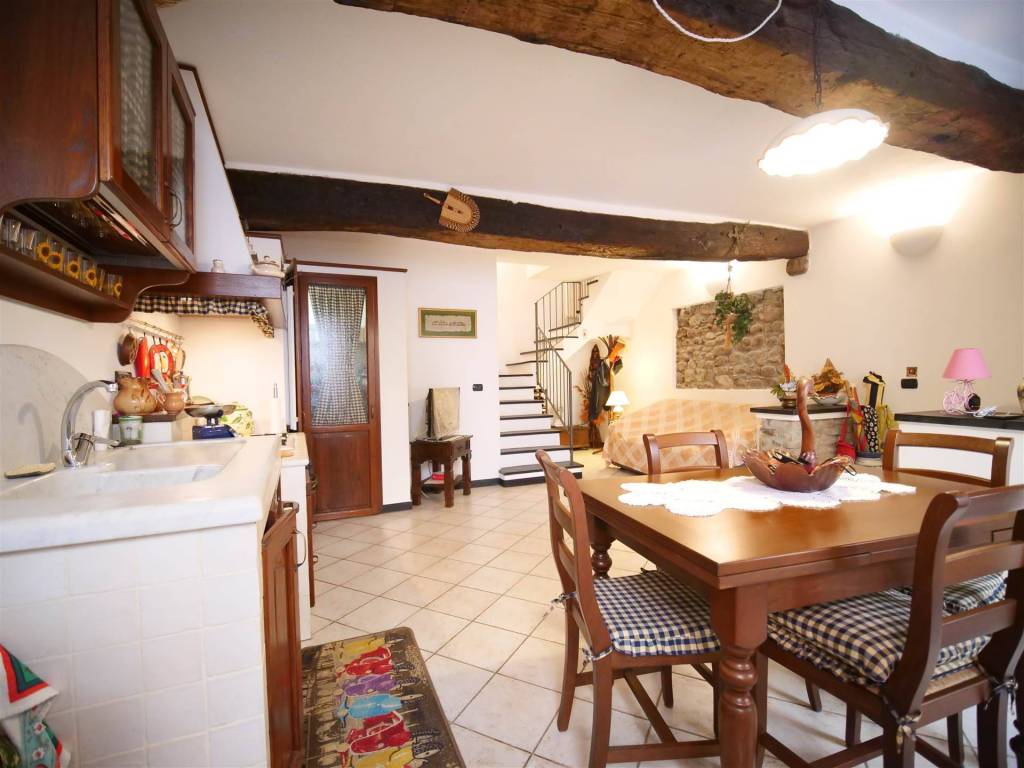 Appartamento a Brugnato in Via Borgo San Bernardo , 20 - Foto 4