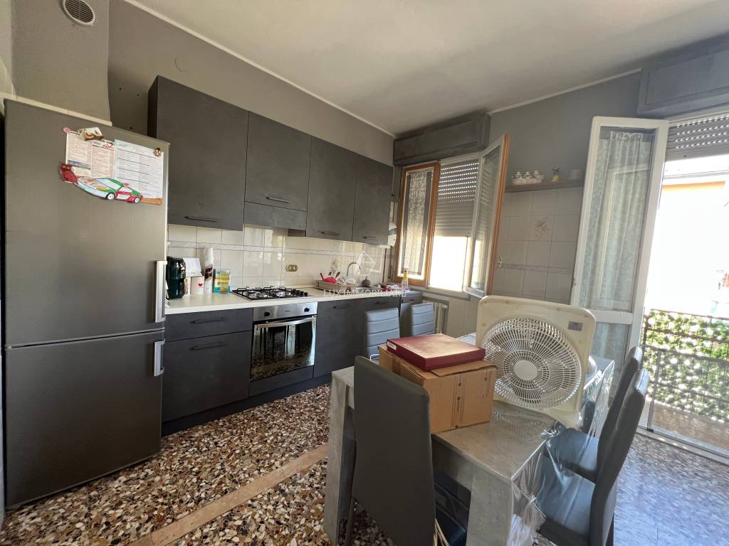 Appartamento a Modena in Via Ottorino Respighi - Foto 2