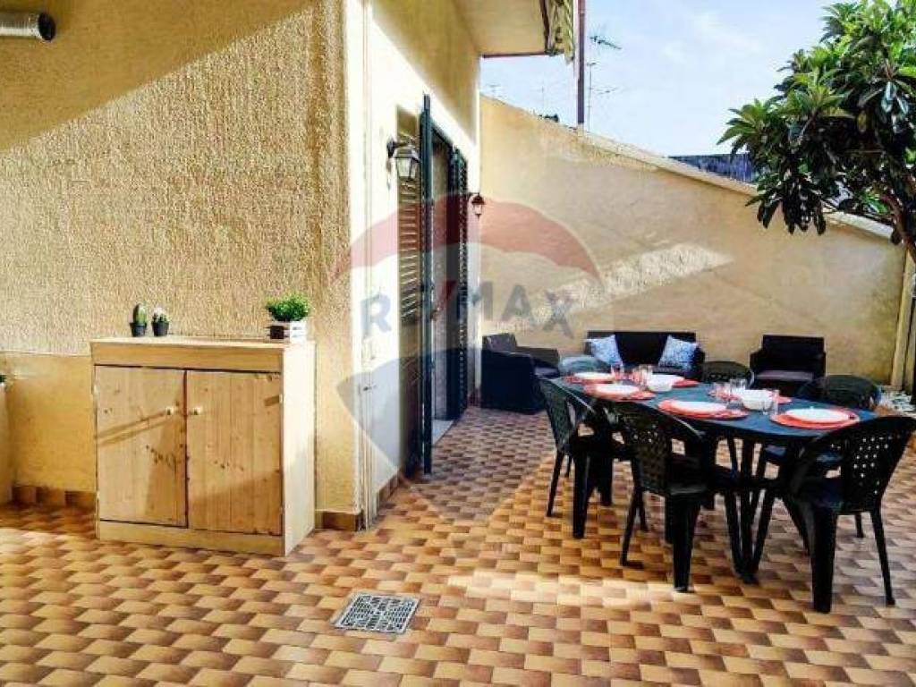 Casa indipendente a Acireale in via gorizia, 19 - Foto 2