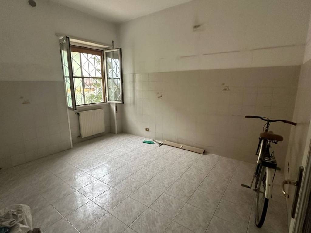 Appartamento a Cisterna di latina in Via Sicilia - Foto 4