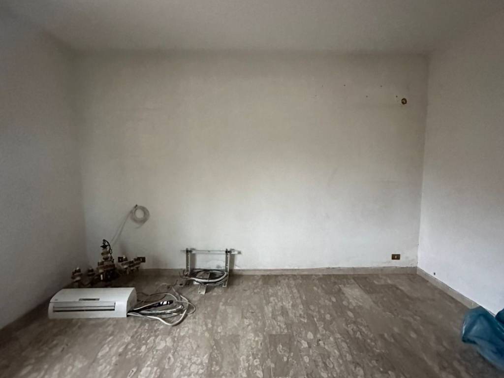 Appartamento a Cisterna di latina in Via Sicilia - Foto 5