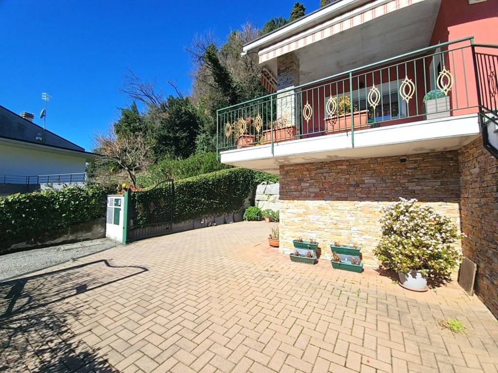 Villa a Brezzo di bedero in Via Beatrice , 3 - Foto 2