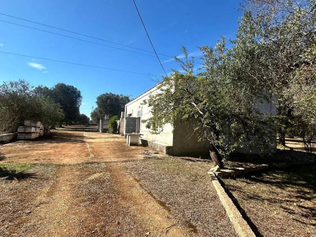 Villa a San vito dei normanni in Contrada Grattile S.N.C. - Foto 4