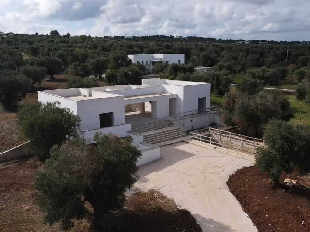 Villa a Carovigno in Strada Provinciale 33 S.N.C. - Foto 2