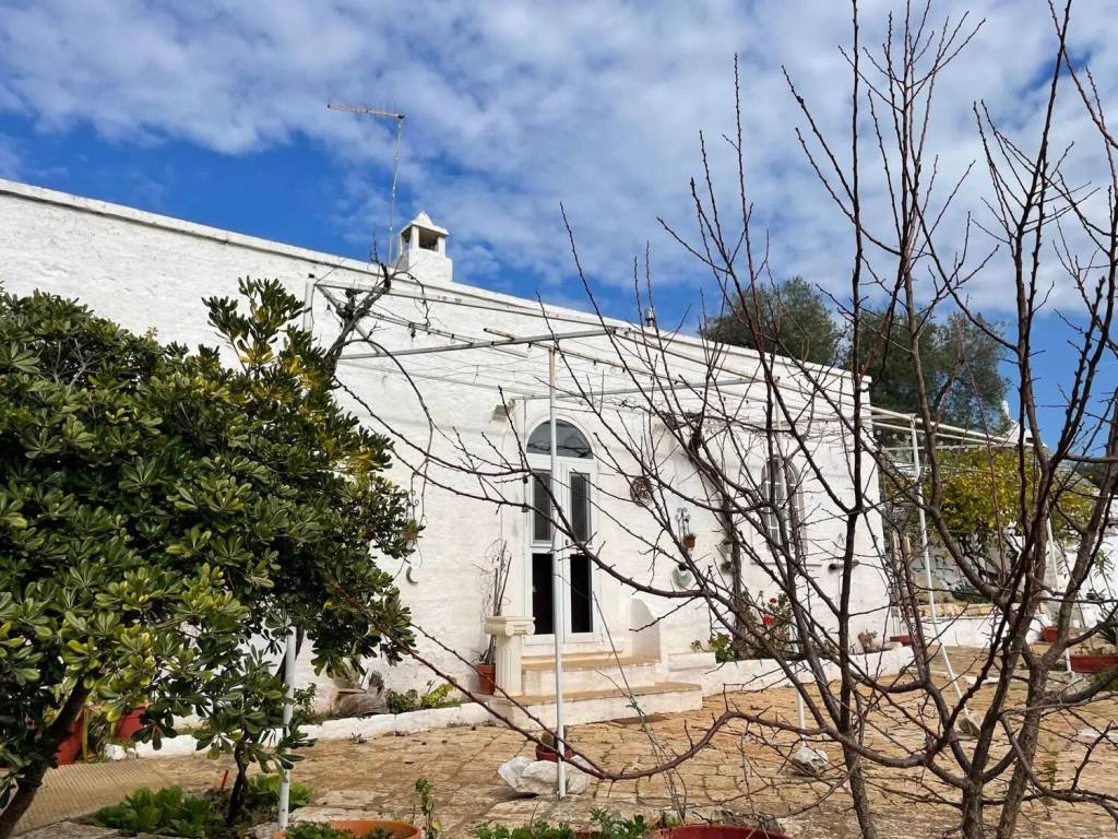 Rustico / casale a Ceglie messapica in Sp 27 S.N.C. - Foto 2