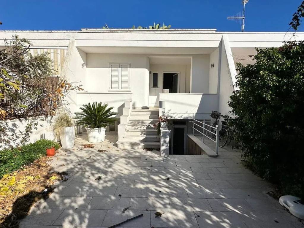 Villa a Carovigno in Via Platone S.N.C. - Foto 2