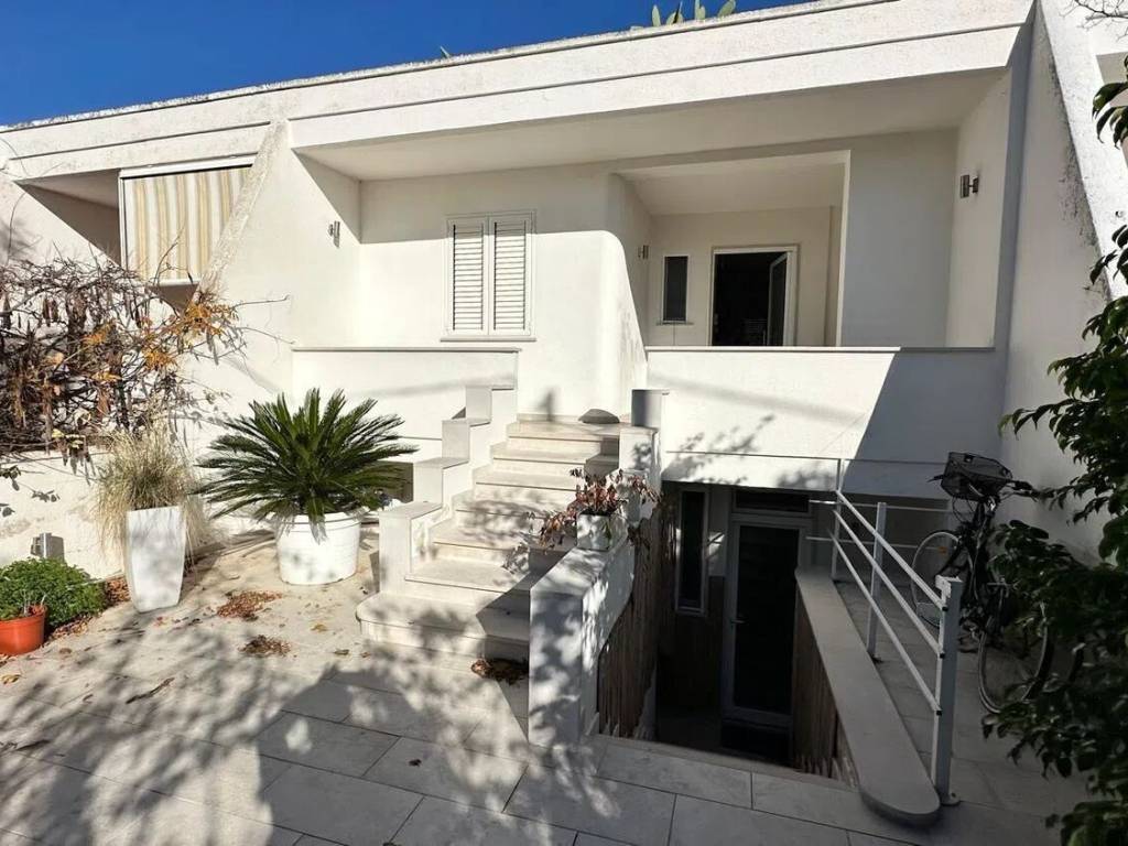 Villa a Carovigno in Via Platone S.N.C. - Foto 3