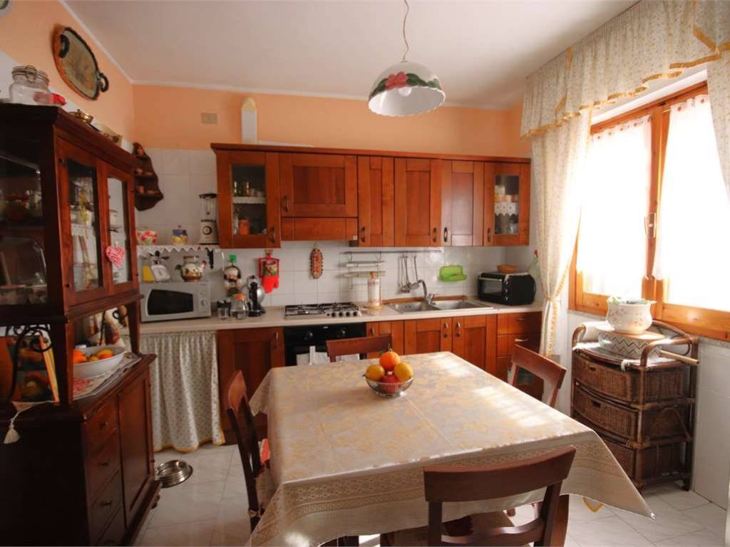 Appartamento a Quartu sant'elena in via principessa jolanda, 30 - Foto 2