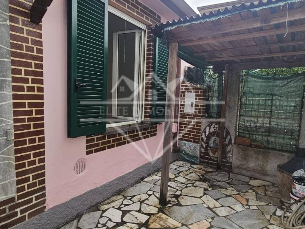 Casa indipendente a Castelnuovo magra in Via Canaletto, 24 - Foto 2