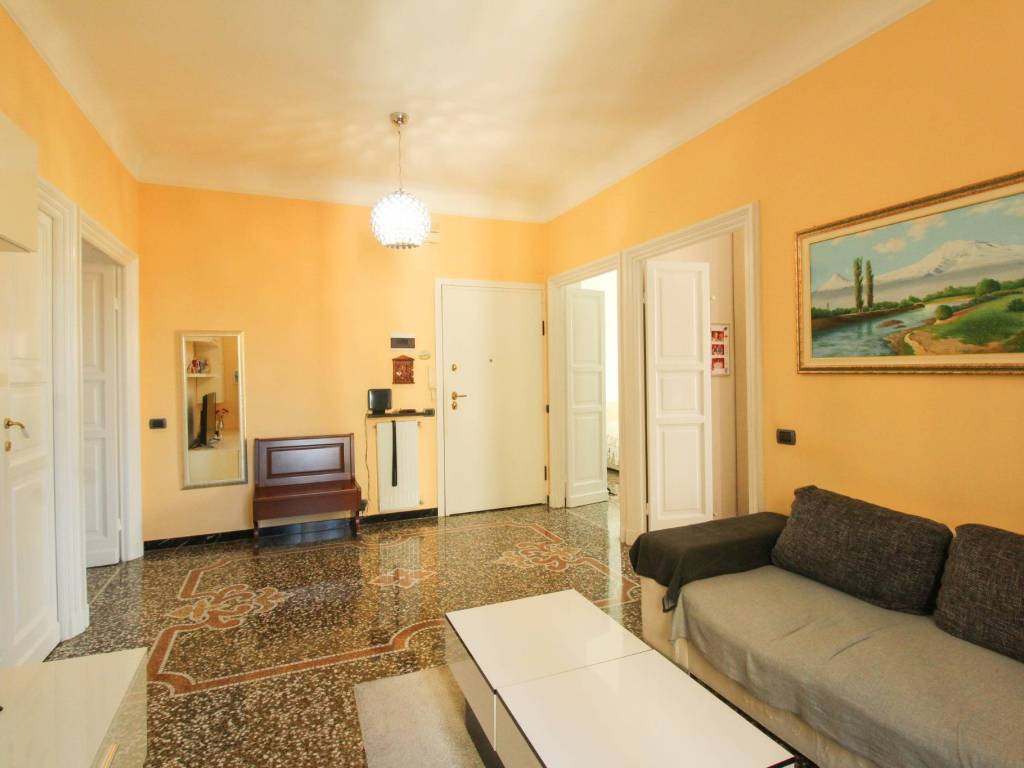 Appartamento a Genova in Via Bolzaneto - Foto 3