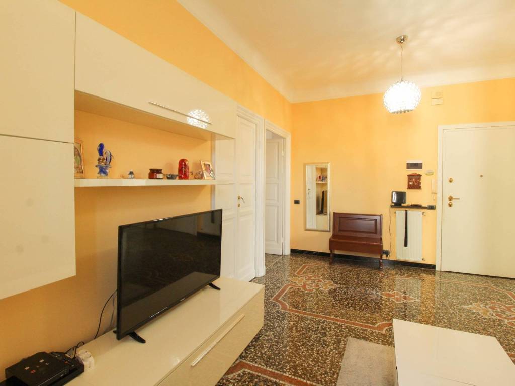 Appartamento a Genova in Via Bolzaneto - Foto 4