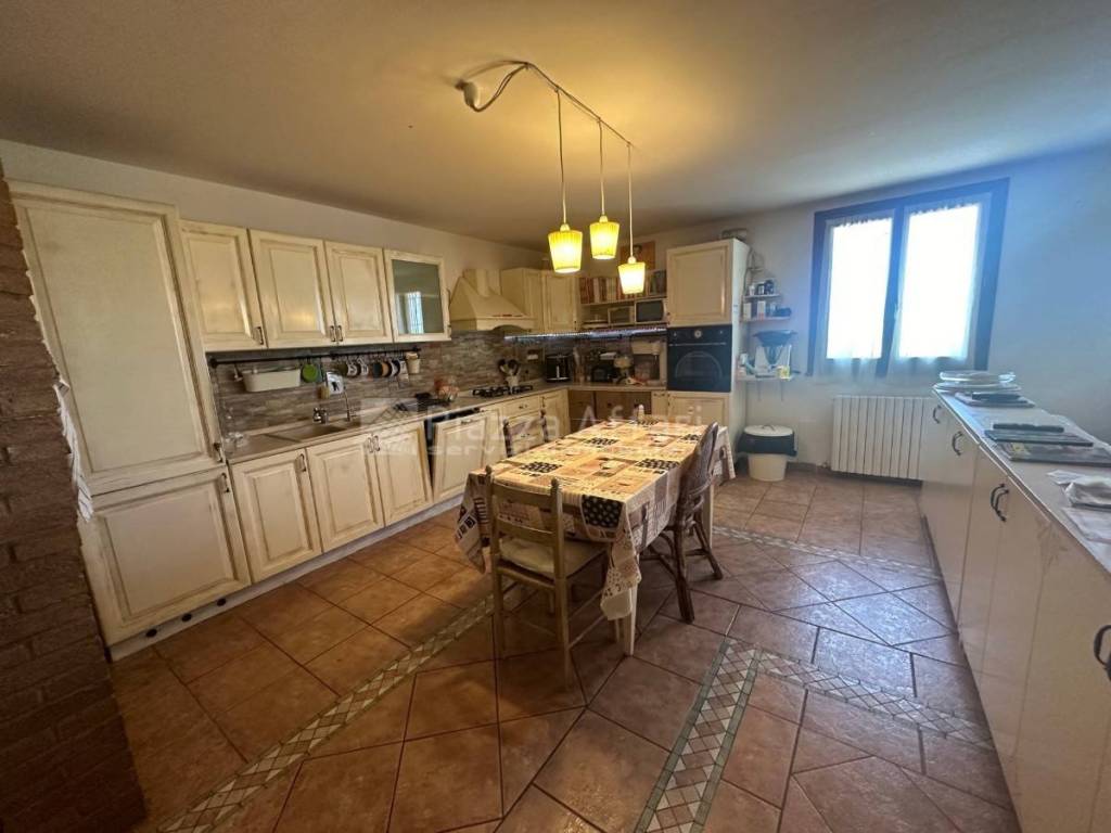 Casa indipendente a Reggio emilia in Via Alessandro Volta - Foto 2