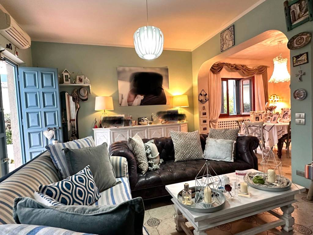 Villa a Pietrasanta in Via Alessandro Manzoni, 72 - Foto 4