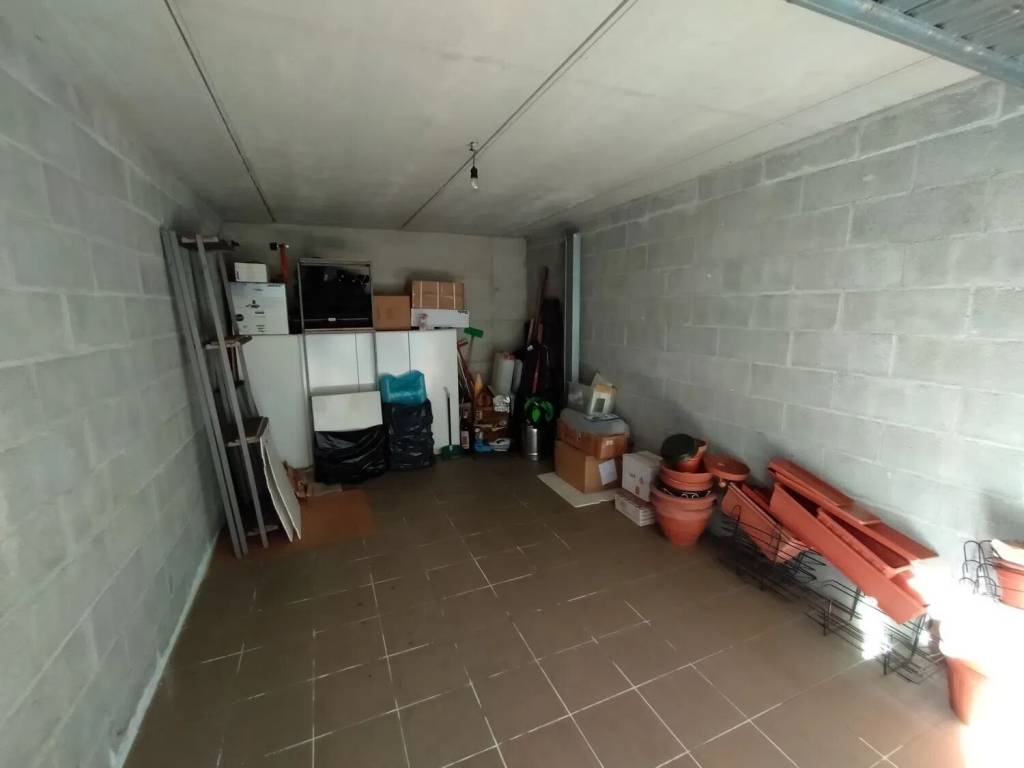 Box / garage a Santhià in Via Dante Alighieri - Foto 3