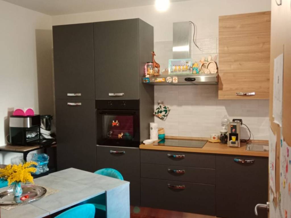 Casa indipendente a Acquaviva delle fonti in Via Tommaso Ciccarone - Foto 2