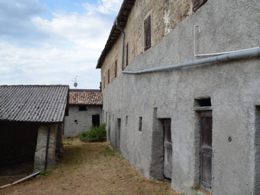 Villa a Carpineti in Via Savognatica - Foto 2