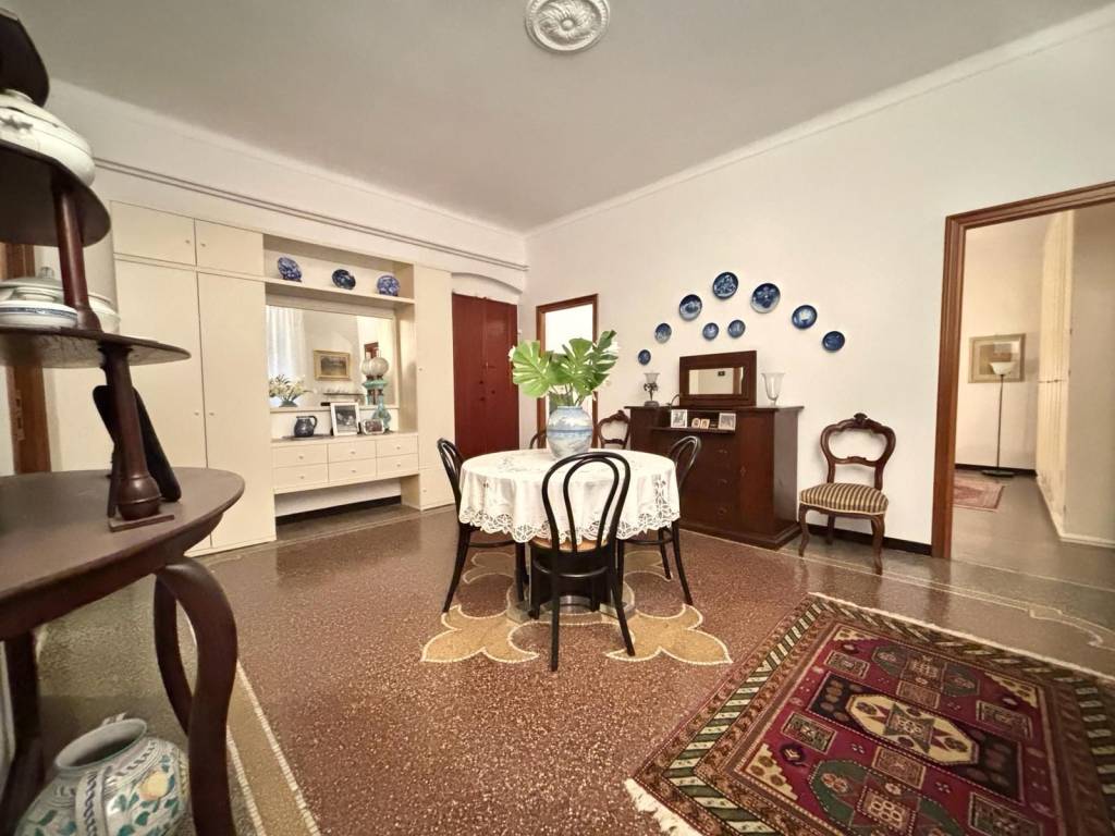 Appartamento a Genova in Via Vittorio Leonardi - Foto 2