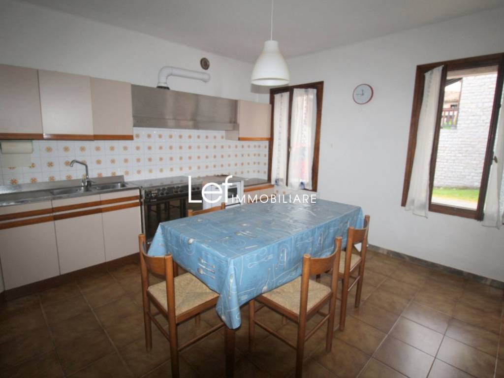 Casa indipendente a Revine lago in Via Peccole - Foto 3