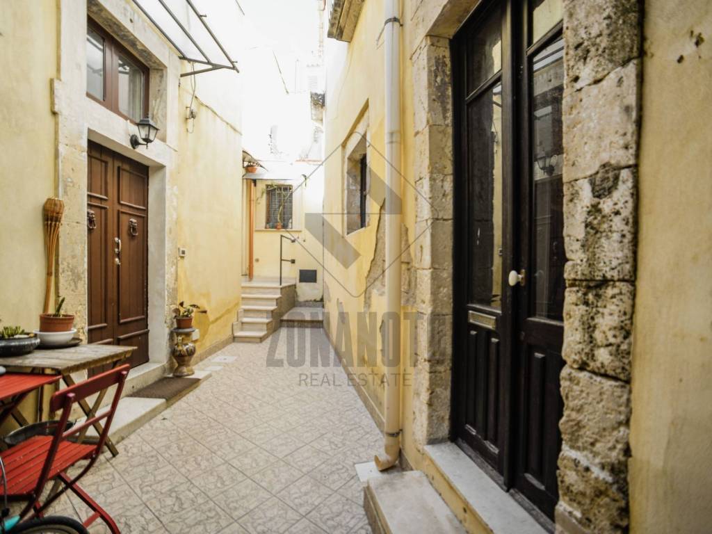 Appartamento a Noto in Via Ascenzo Mauceri, 12 - Foto 4