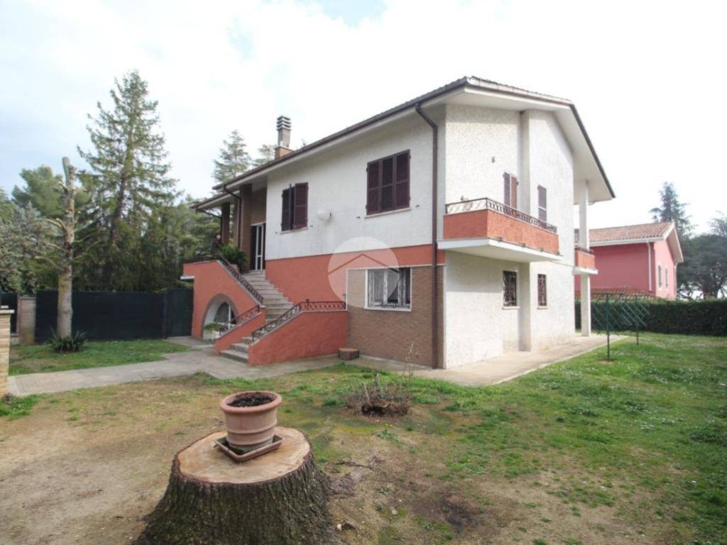 Villa a Colli al metauro in Via Ancona, 11 - Foto 2