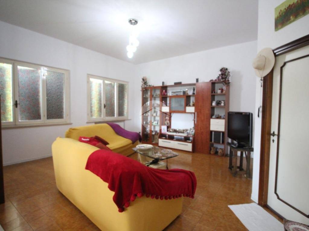 Villa a Colli al metauro in Via Ancona, 11 - Foto 4