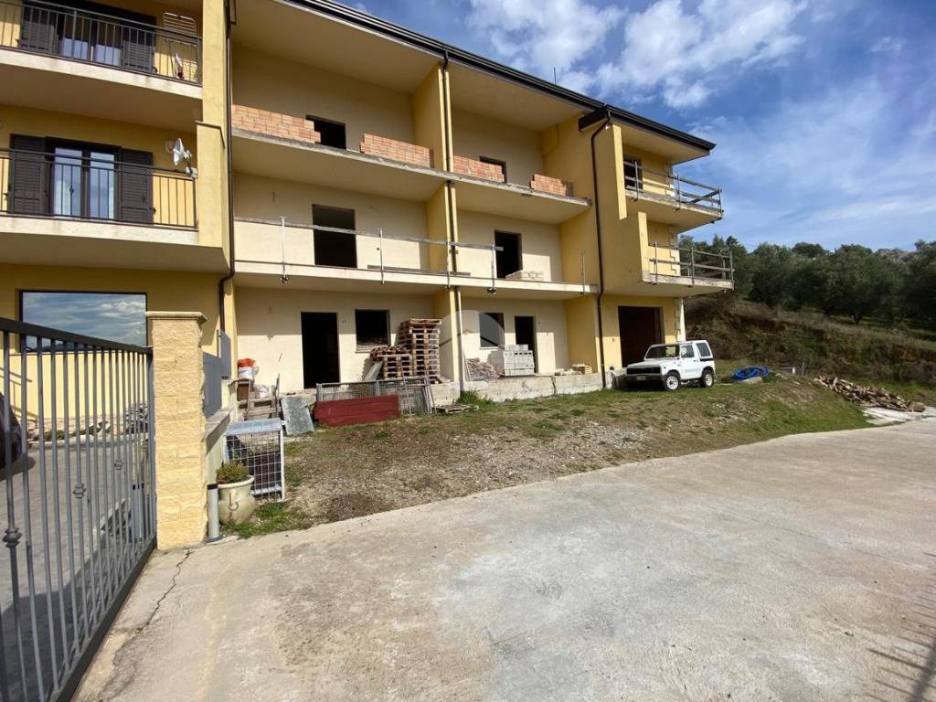 Villetta a schiera a Montalto uffugo in via SAN RAFFAELE - Foto 2