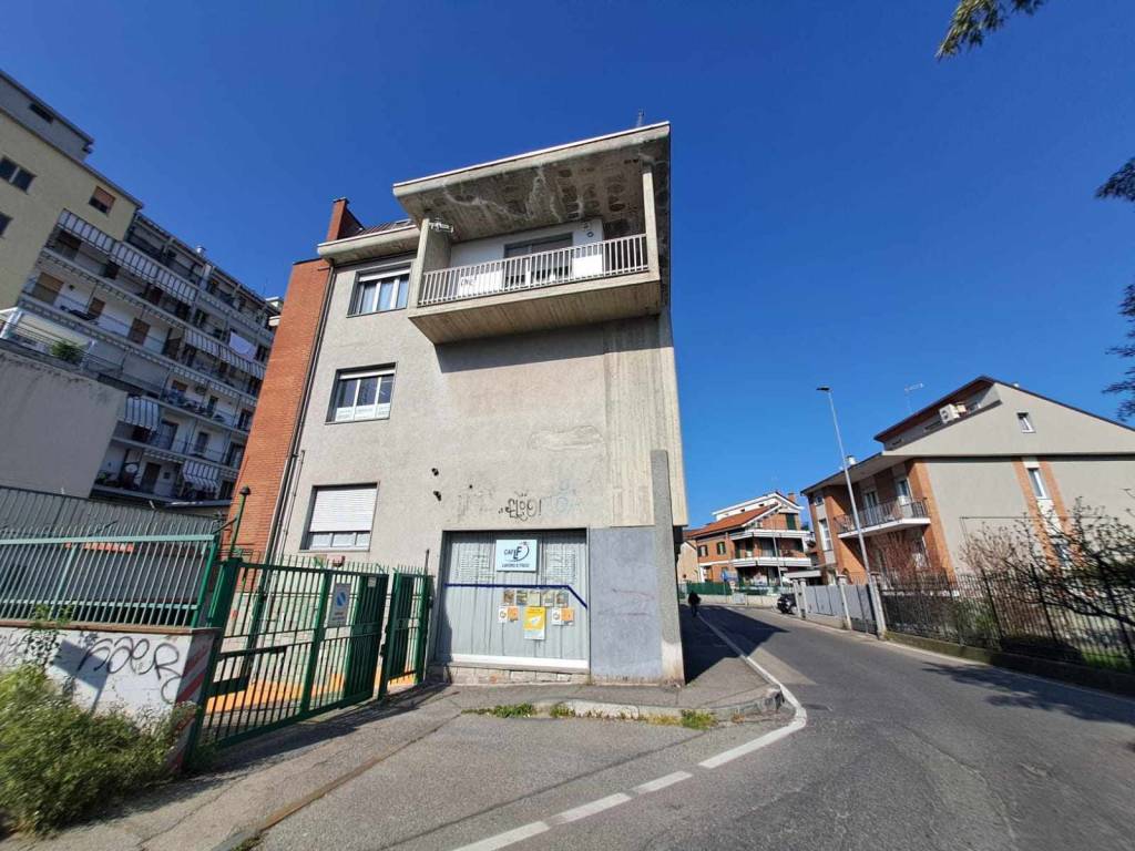 Box / garage a Settimo torinese in Via Chiomo - Foto 3