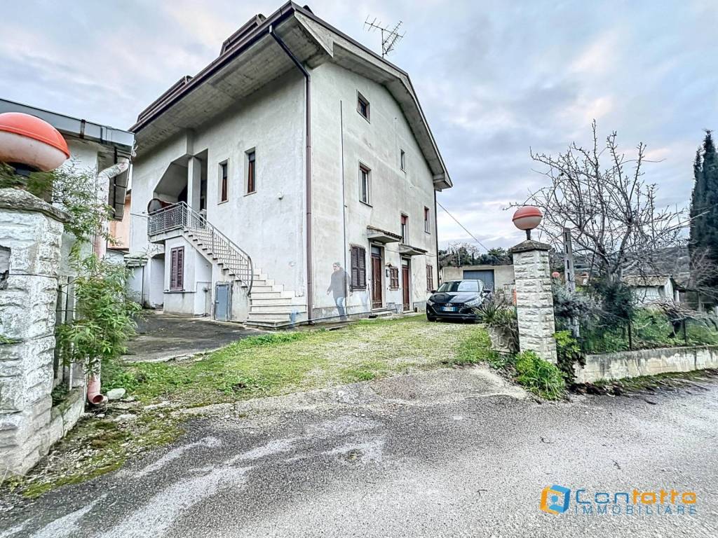 Casa indipendente a Cupra marittima in CONTRADA SAN VINCENZO, 61 - Foto 2