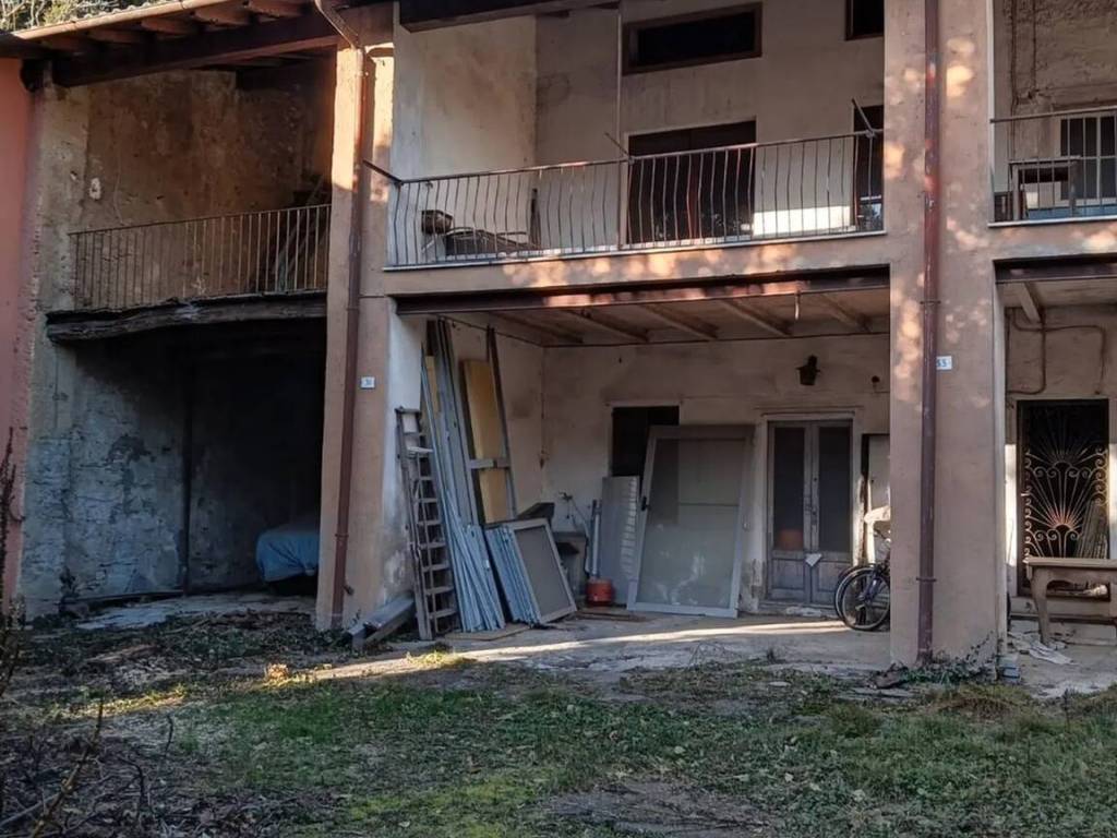 Terreno a Viggiù in Via Guido Rossa - Foto 2