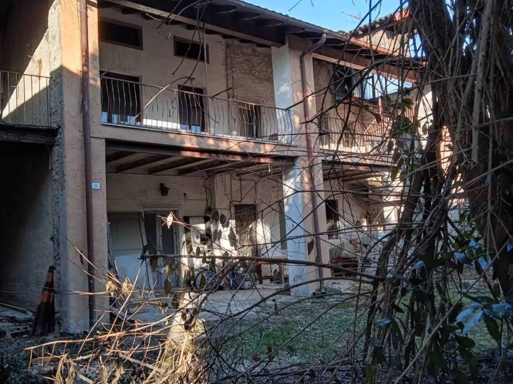 Terreno a Viggiù in Via Guido Rossa - Foto 3