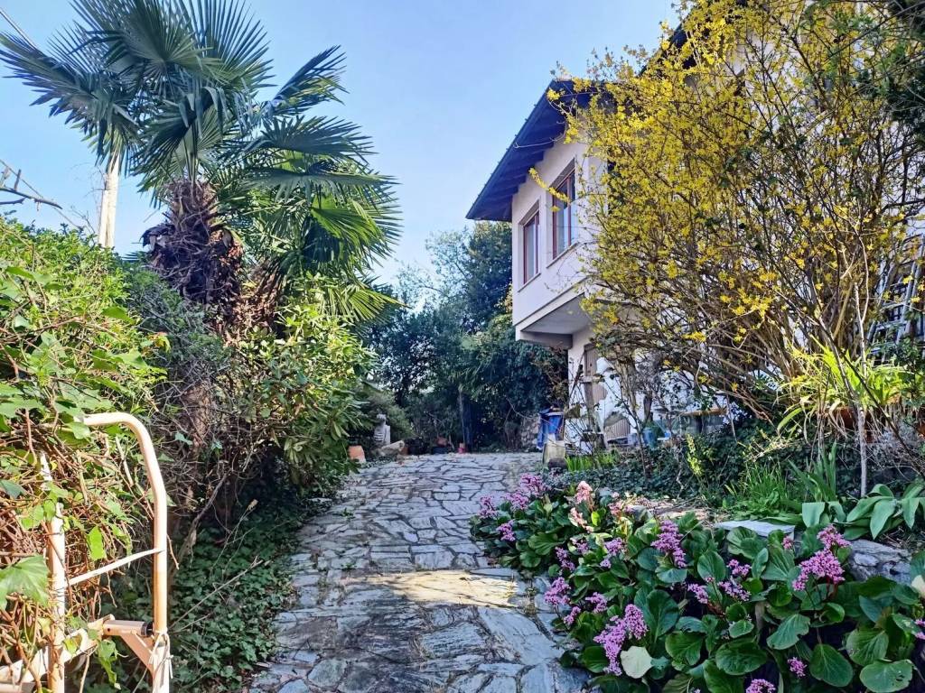 Villa a Besano in Via Novellina - Foto 2