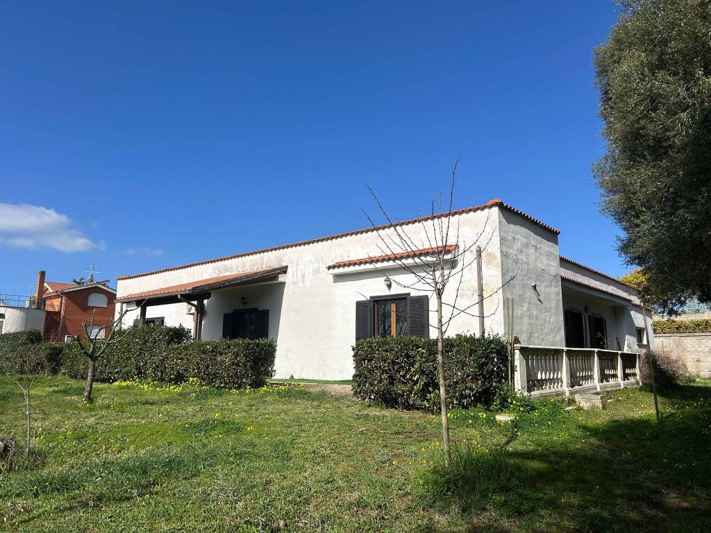 Villa a Aprilia in Via Avisio - Foto 5
