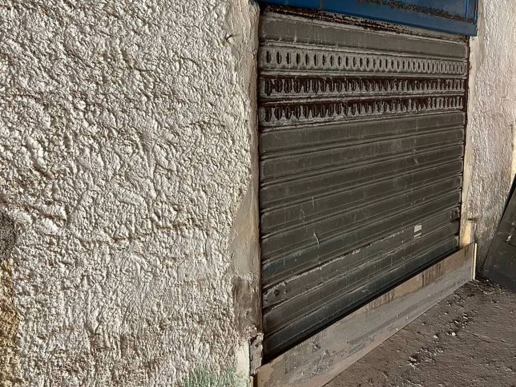 Box / garage a Mondragone in Via Giovanni Verga, 16 - Foto 4
