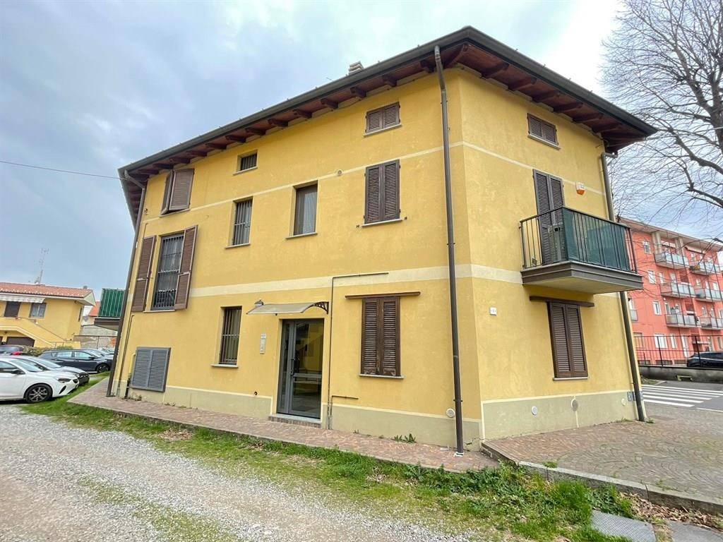 Appartamento a Caronno pertusella in VIA VERDI - Foto 2