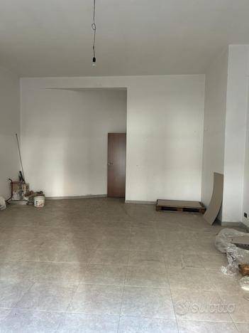 Immobile a Barletta in Via Valdemaro Vecchi, 76121 Barletta Bt, Italia - Foto 2