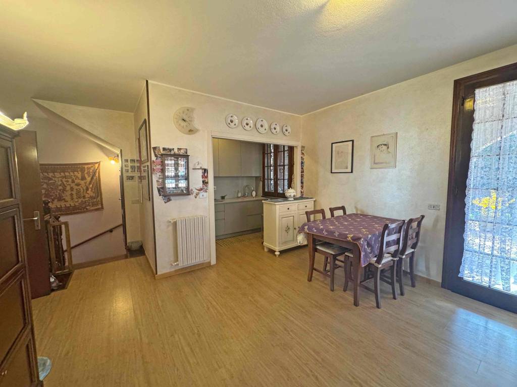 Appartamento a Reggio emilia in Via Passo Buole - Foto 2