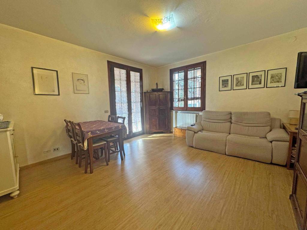 Appartamento a Reggio emilia in Via Passo Buole - Foto 3