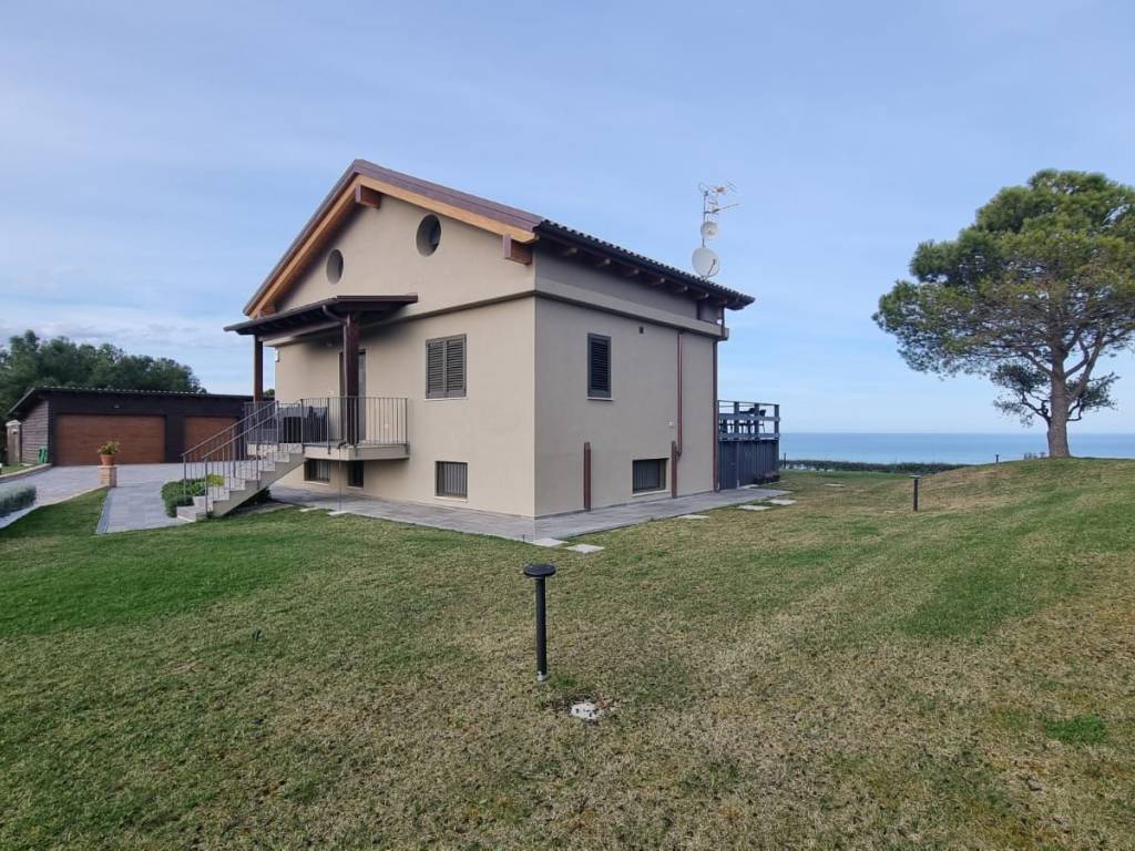 Casa indipendente a Roseto degli abruzzi in Località Giardino - Foto 2