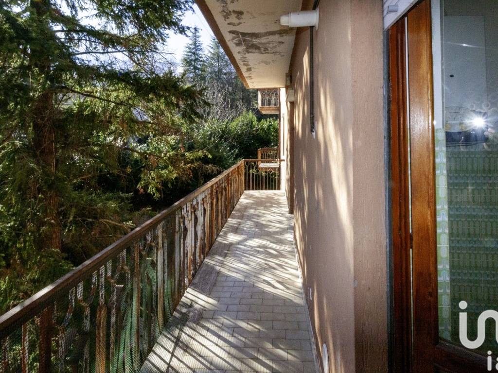 Appartamento a Isola del gran sasso d'italia in Via Largo Torrione, 7 - Foto 5