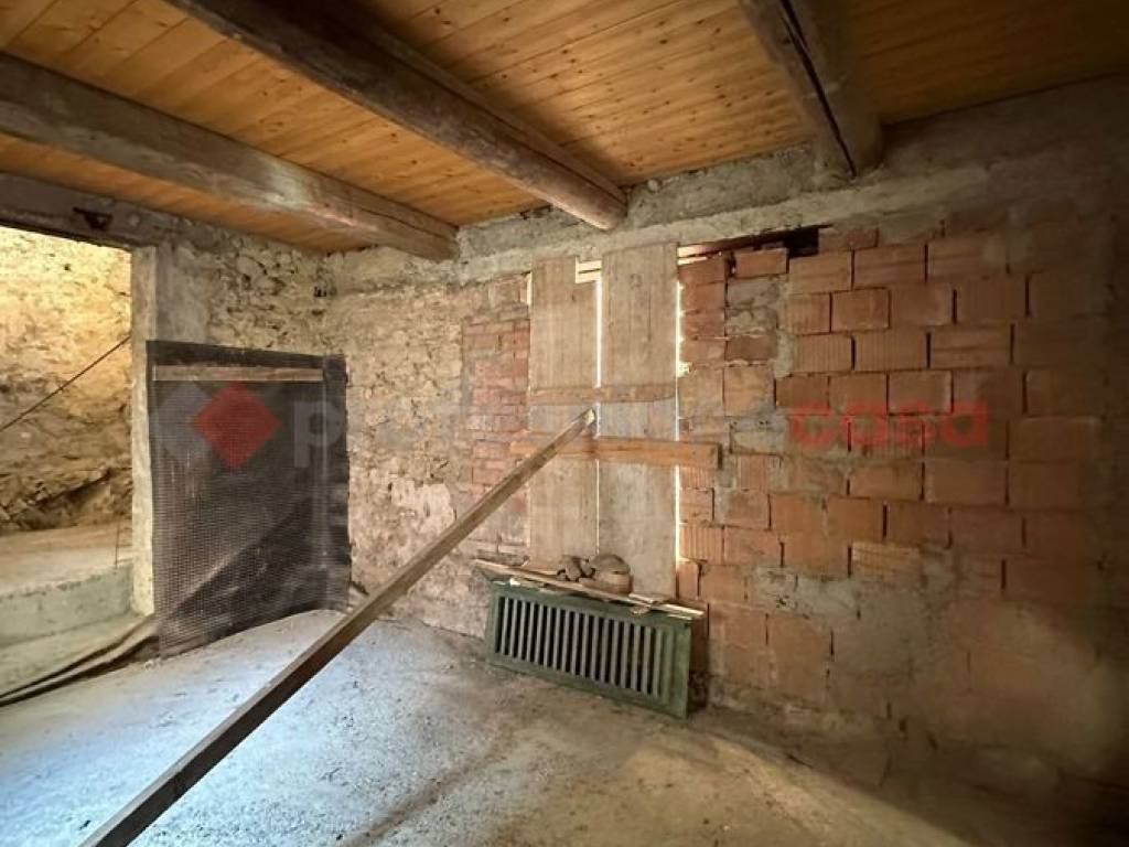 Casa indipendente a Pistoia in Via di Ponzano - Foto 2
