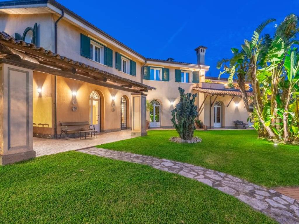Villa a Polistena in Via Architetto Rodinò Toscano, 17 - Foto 3