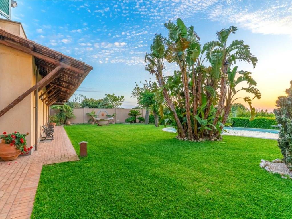Villa a Polistena in Via Architetto Rodinò Toscano, 17 - Foto 5